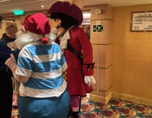 ディズニークルーズ　フック船長