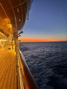 ディズニークルーズ　夕日